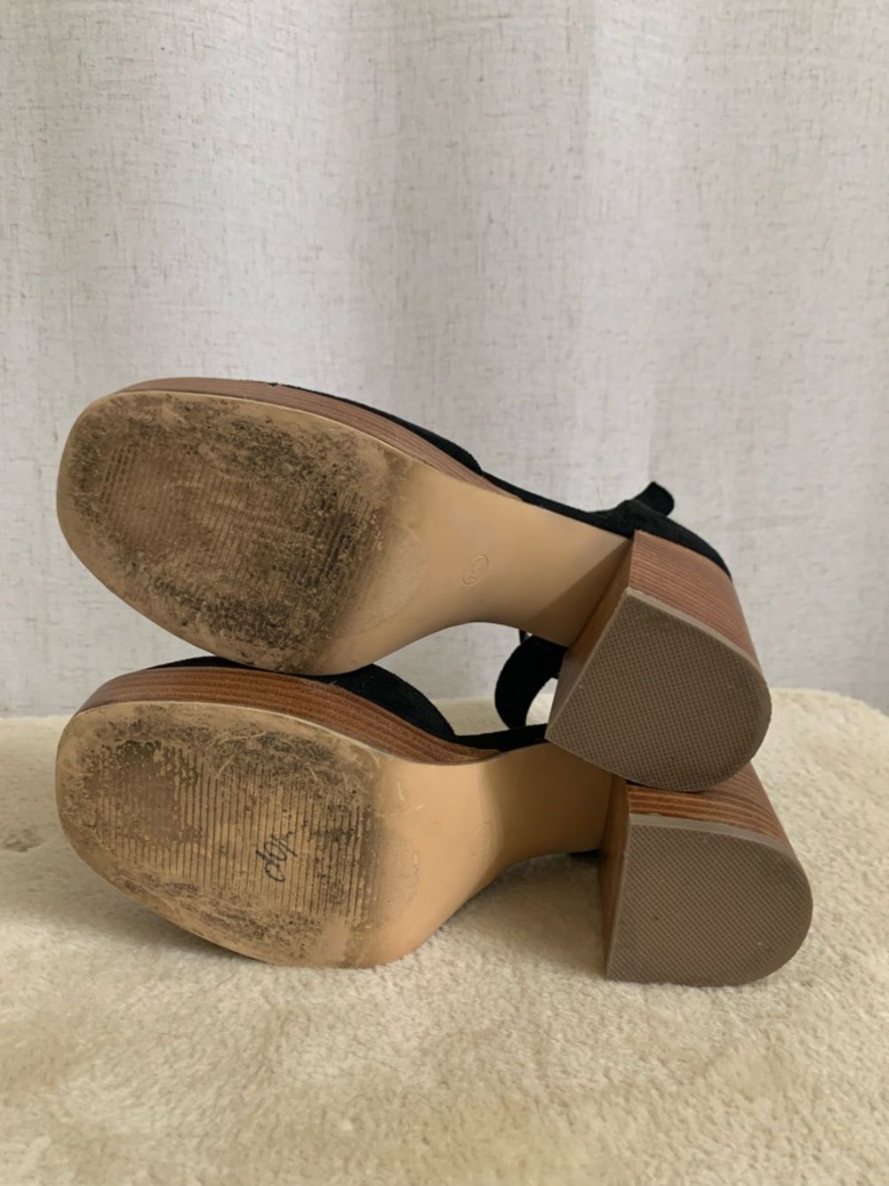House of Harlow 1960 Black Faux Suede Platform AnkleStrap Block Chunky Wood Heel - Picture 8 of 11